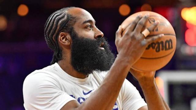 开云体育官网-服软！哈登重返76人进行训练 揭幕战仍将缺席