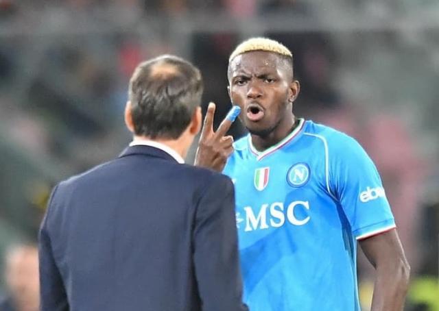 La-grosse-colere-de-Victor-Osimhen-contre-son-entraineur-Rudi-Garcia-lors-du-match-Bologne-Naples-1713375.jpg