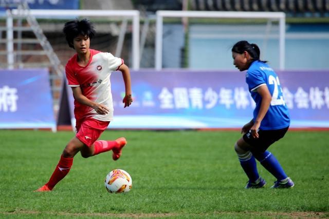 绿茵为曲 青春为歌 2025第二届“中国人保杯”青少年U15女子足球邀请赛闭幕