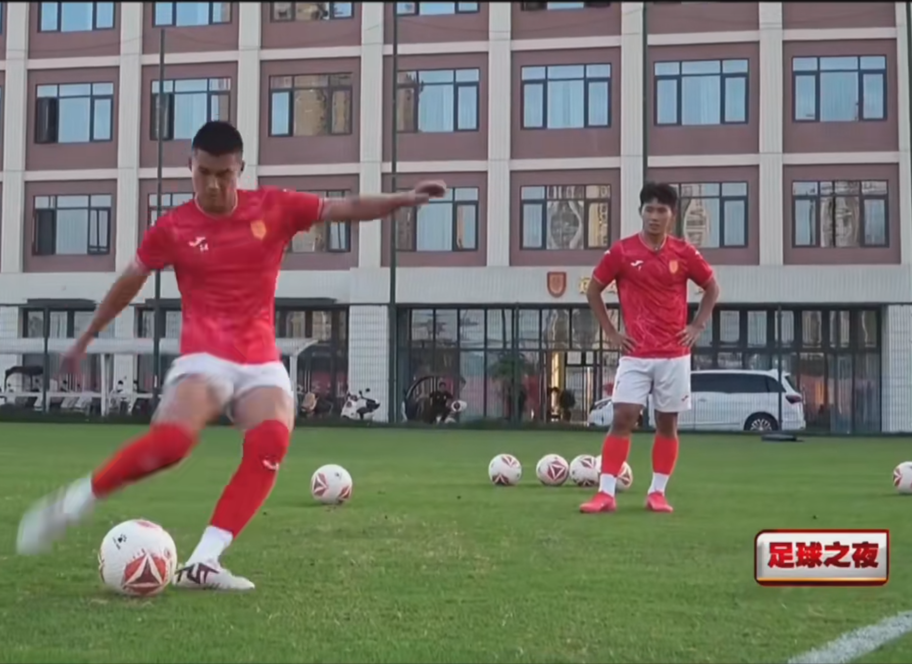 开云百家乐-中甲“本土射手王”完成自我救赎，赛前黄希扬私信向余望：不进决赛不准回来