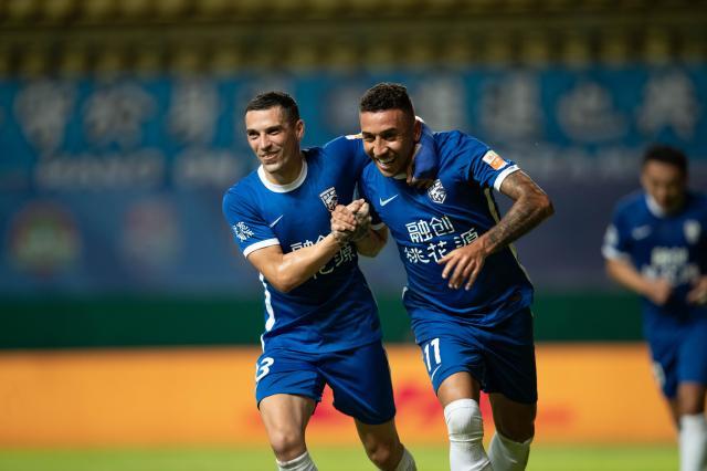 开云-中超冠军争夺战神同步 泰山只获两小时榜首体验卡