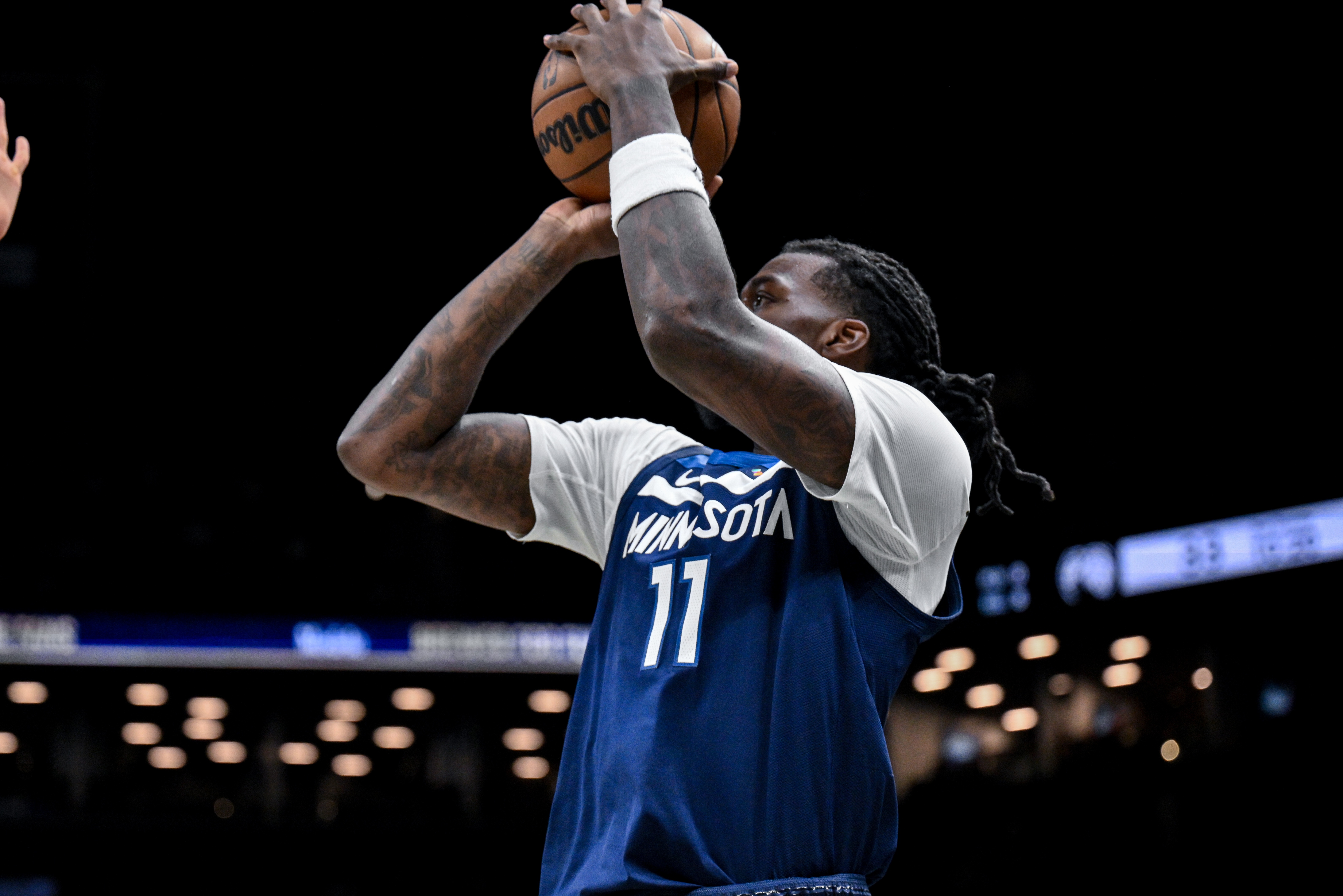 开云真人-能里能外！里德上半场8中4&amp;三分4中2 砍下10分4板2断&amp;正负值+16