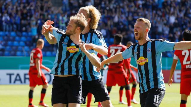 开云真人-范博梅尔首秀大出洋相，狼堡竟两次掉进同一个坑里